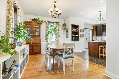 167 RAGLAN St, Renfrew, ON K7V 1N8