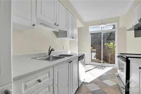 114 CORSICA, Alta Vista and Area, ON K1G 5Y1