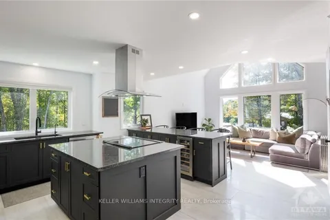 314 MABERLY STATION Rd, Tay Valley, ON K0H 2B0