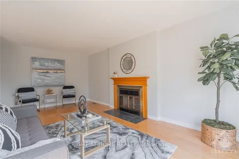 1816 THORNECREST St, Orleans - Convent Glen and Area, ON K1C 6K8