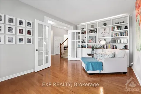 295 BRADWELL Way, Blossom Park - Airport and Area, ON K1T 0G6