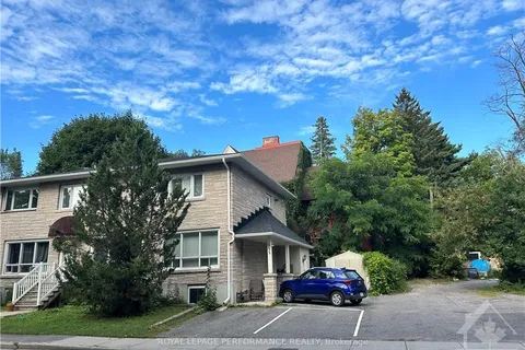 225 COBOURG St, Lower Town - Sandy Hill, ON K1N 8J2