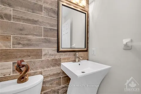 1245 GLENLIVET Ave, Orleans - Convent Glen and Area, ON K1W 0G2