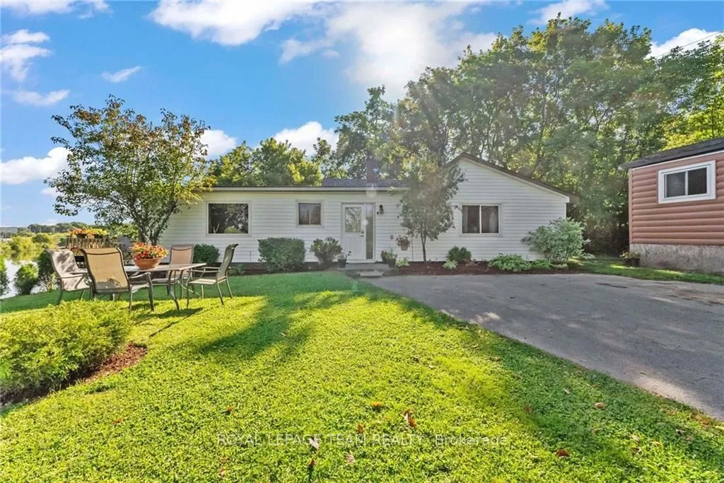 215 JUNE St, Renfrew, ON K7V 2K2