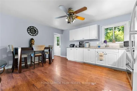 215 JUNE St, Renfrew, ON K7V 2K2