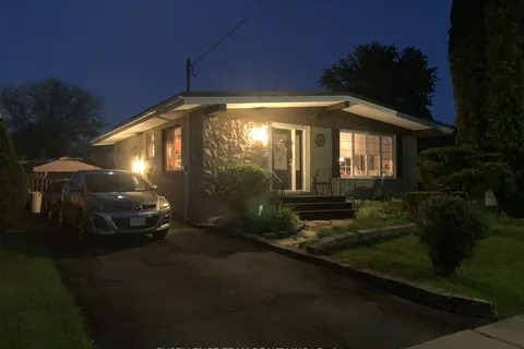 717 SANDFIELD Cres, Cornwall, ON K6H 5C4