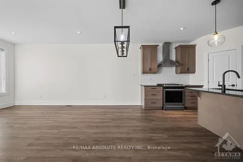 12 ELMER WEST St, Mississippi Mills, ON K0A 1A0