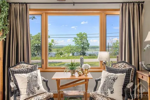 570 DE LA BAIE Road, Clarence-Rockland, ON K4K 1K9