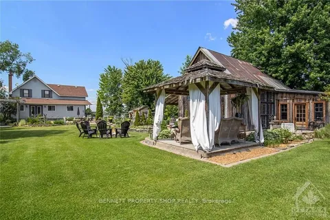 570 DE LA BAIE Road, Clarence-Rockland, ON K4K 1K9