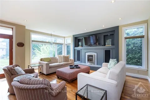 20 CLAY St, Mississippi Mills, ON K0A 1A0