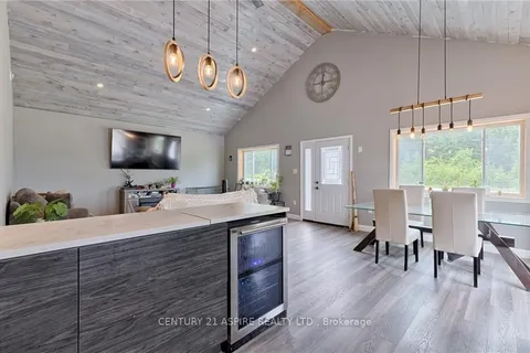 39592 HWY 41, Laurentian Valley, ON K8A 6W4