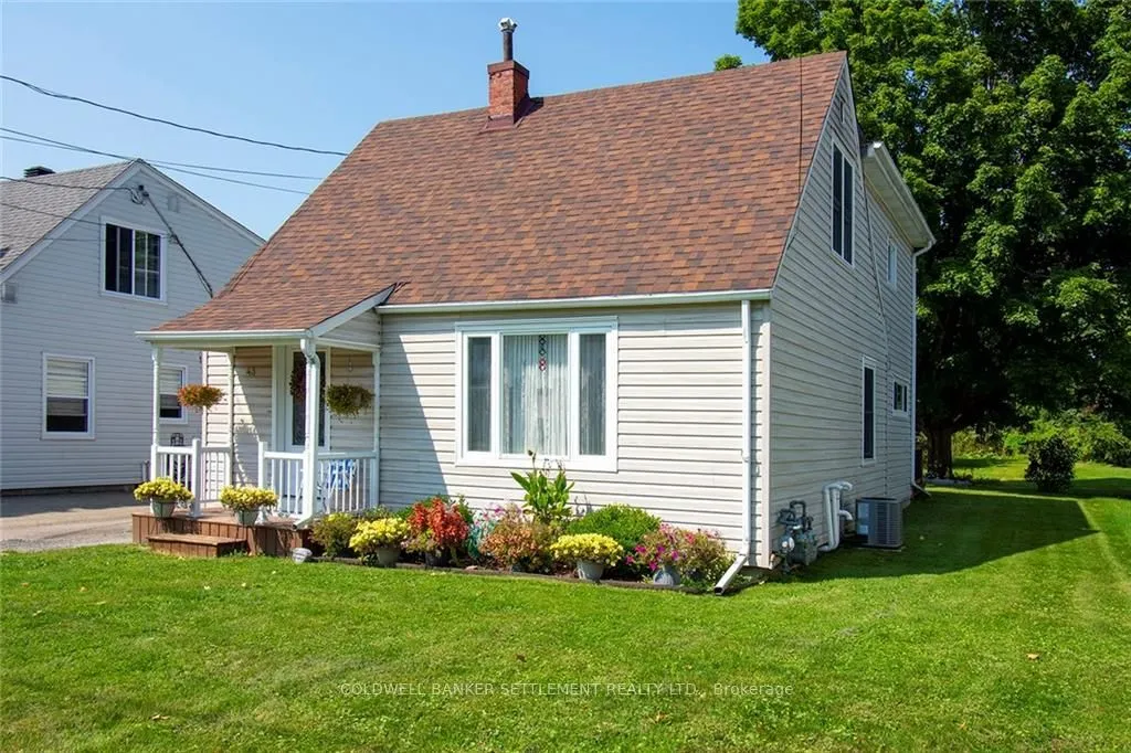 43 COCKBURN St, Perth, ON K7H 2B3