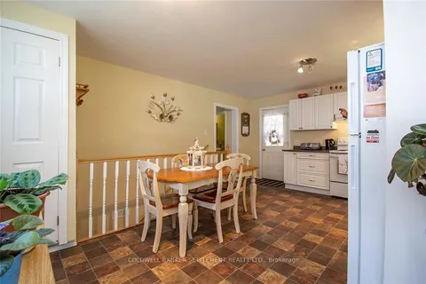 43 COCKBURN St, Perth, ON K7H 2B3