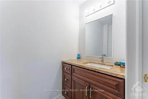 800 OLD HIGHWAY 17 Rd, ON K0B 1L0