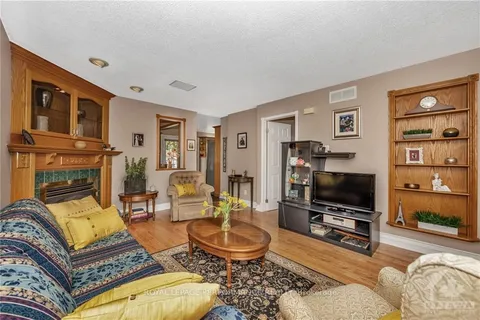 1694 TOULOUSE Crescent, Orleans - Convent Glen and Area, ON K1C 6K3