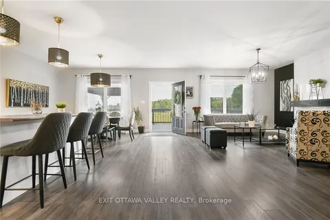 35 VERA Cres, Whitewater Region, ON K0J 1C0