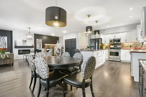 35 VERA Cres, Whitewater Region, ON K0J 1C0