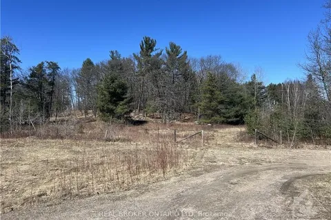 2340C ROUND LAKE Rd, ON K0J 2J0