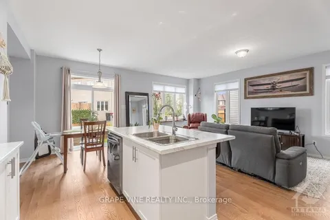 545 TULIP TREE Way, Orleans - Convent Glen and Area, ON K1W 0L8