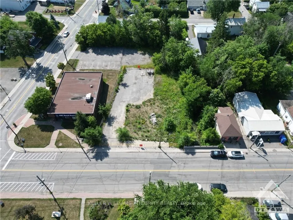 8212 VICTORIA St, Greely - Metcalfe - Osgoode - Vernon and Area, ON K0A 1W0