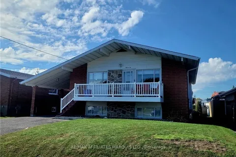 1110 GRAND Ave, Cornwall, ON K6H 4T5