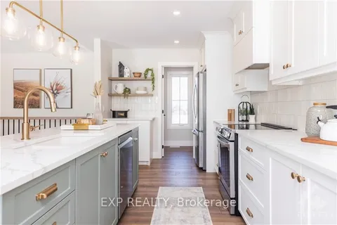 1691 SHARON St, North Dundas, ON K0E 1S0