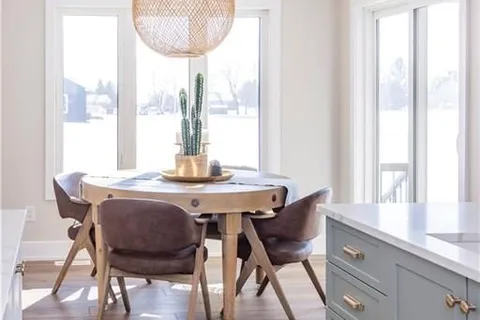 1691 SHARON St, North Dundas, ON K0E 1S0