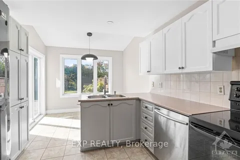 20 RAVENSCROFT Crt, Stittsville - Munster - Richmond, ON K2S 1R3