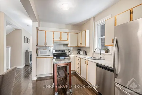 151 GEOFFREY St, Westboro - Hampton Park, ON K1Z 7A7