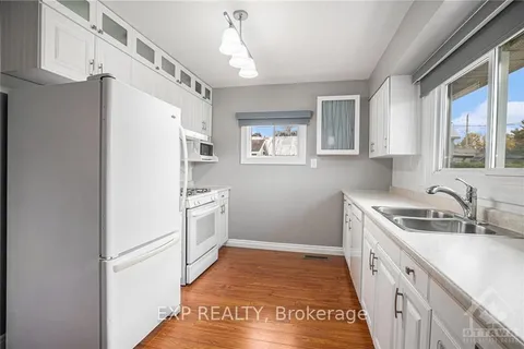 35 ELGIN St, Athens, ON K0E 1B0