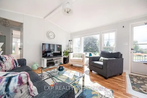 5 PARK Ave, Horton, ON K7V 0A5