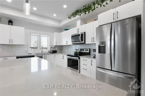 14 BARN SWALLOW, Blossom Park - Airport and Area, ON K4M 0C3