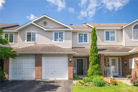10 HODGSON Crt, Kanata, ON K2K 2T3