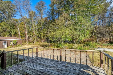 12 BRYDGES Rd, Greater Madawaska, ON K0J 1G0