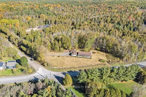 12 BRYDGES Rd, Greater Madawaska, ON K0J 1G0