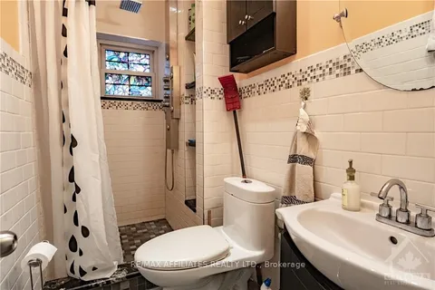 192 JAMES St, Ottawa Centre, ON K1R 5M7