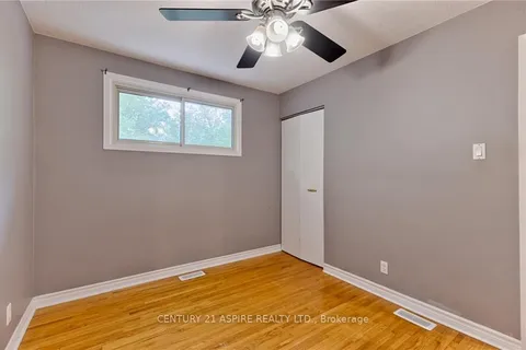 3 PINE Pl, Petawawa, ON K8H 2Y7