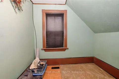 468 MOFFAT St, Pembroke, ON K8A 3Y1