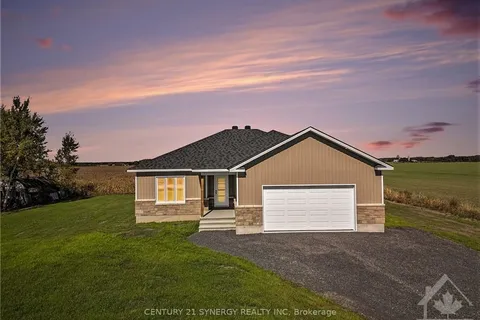 1481 COUNTY ROAD 3 Rd, North Stormont, ON K0A 1M0