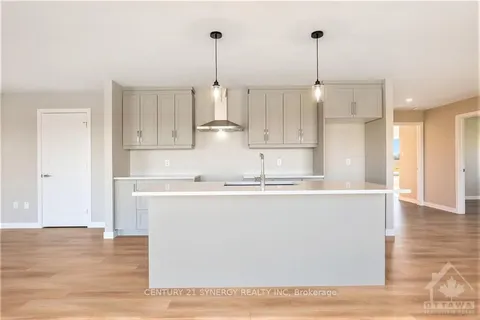 1481 COUNTY ROAD 3 Rd, North Stormont, ON K0A 1M0