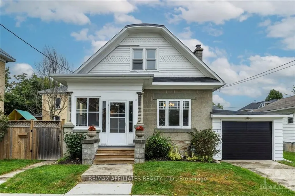 13 FOSTER St, Perth, ON K7H 1R3