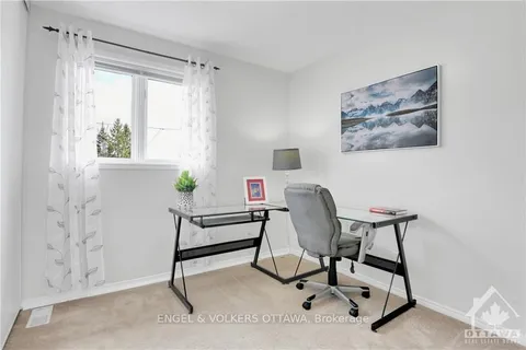 780 CARON St, Clarence-Rockland, ON K4K 1E6