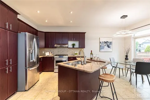 4020 CANYON WALK Dr, Blossom Park - Airport and Area, ON K1V 1X3