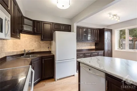 329 FAIRBROOKE Crt, Arnprior, ON K7S 0E6