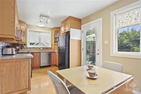 1774 FORMAN Ave, Belair Park - Copeland Park and Area, ON K2C 1A8