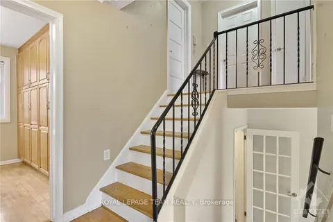 1774 FORMAN Ave, Belair Park - Copeland Park and Area, ON K2C 1A8