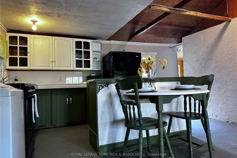 19B MOORES BEACH Rd, Whitewater Region, ON K0J 2L0