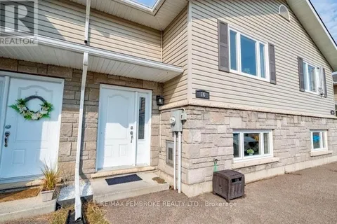 16 WILLIAM THOMAS Dr, Petawawa, ON K8H 0C3