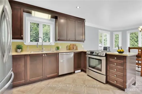 177 SANDRA Cres, Clarence-Rockland, ON K4K 1R8
