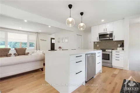 1463 MEADOW Dr, Greely - Metcalfe - Osgoode - Vernon and Area, ON K4P 1B1